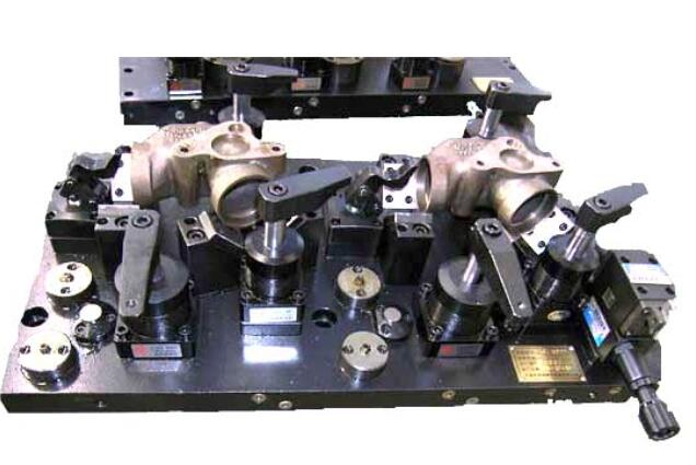 自動(dòng)攻牙機(jī)工裝